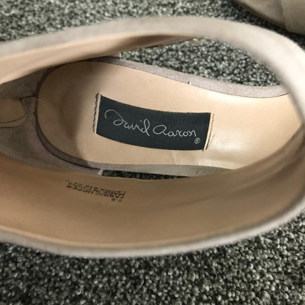 Light tan cuffed-ankle wedge sandal - Picture 4 of 7